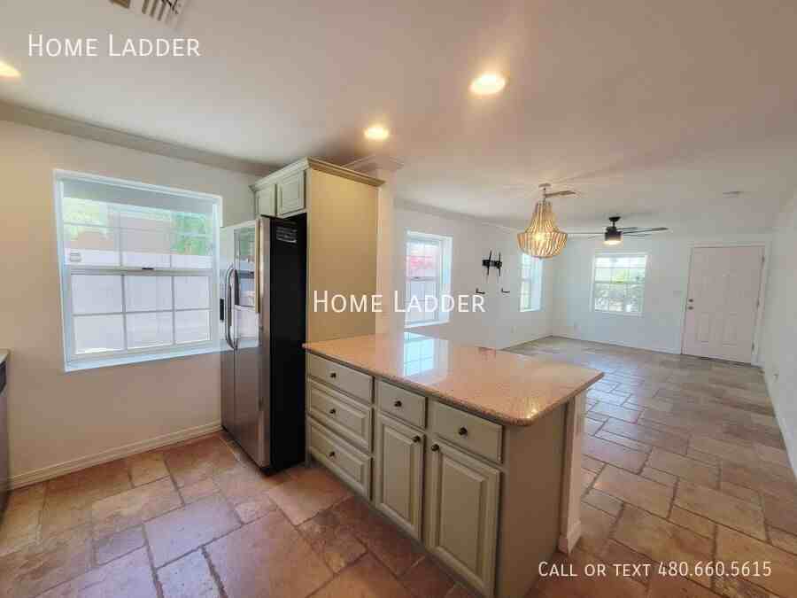 4201 N 19th St - Photo 7 of 28