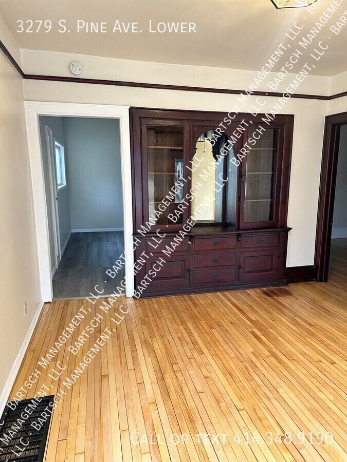3279 S Pine Ave Lowr - Photo 2 of 13