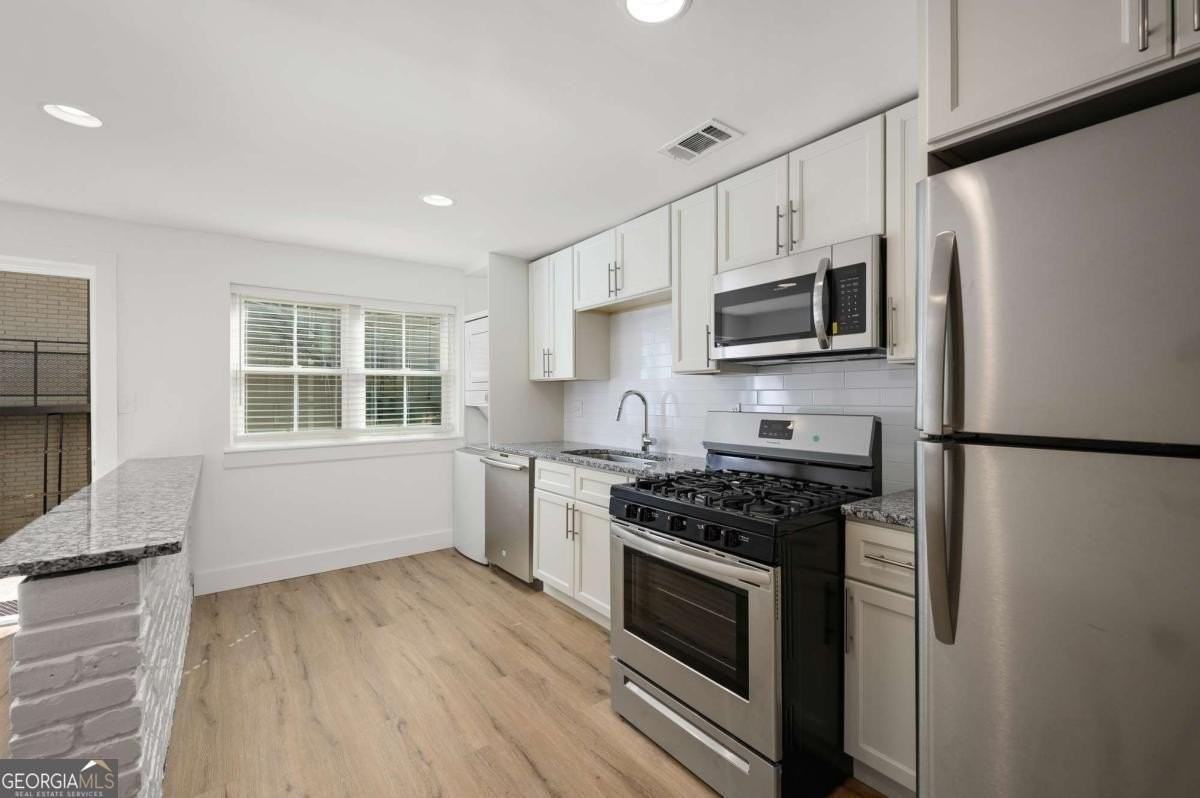 880 Saint Charles Ave Ne #10 - Photo 4 of 20