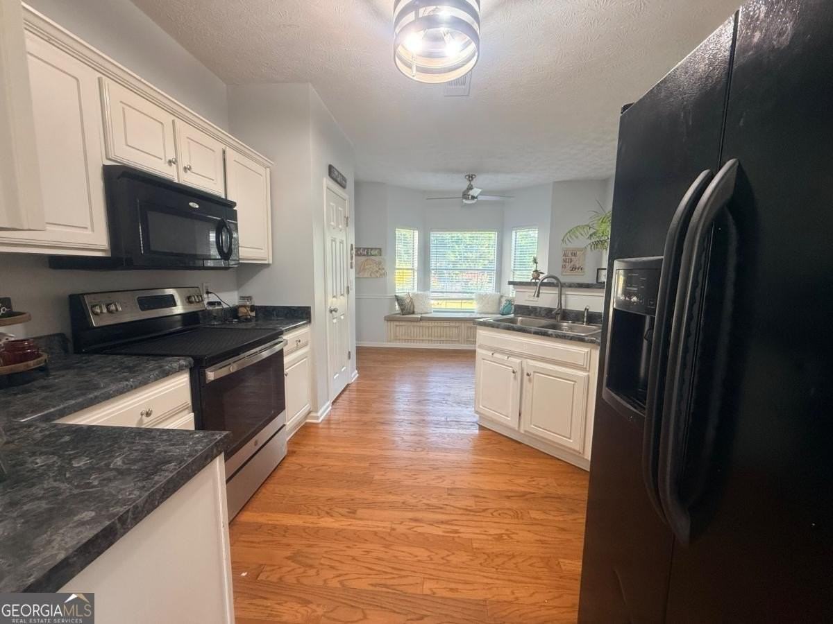 645 Highpoint Way - Photo 4 of 14