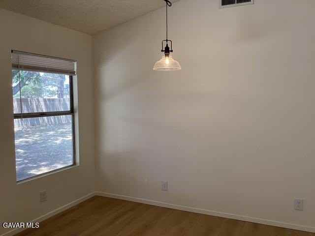 43833 Serenity Ct - Photo 4 of 13