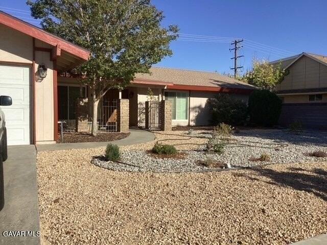 43922 Fenner Ave - Photo 2 of 30