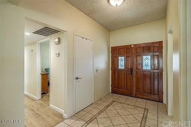 43922 Fenner Ave - Photo 3 of 30