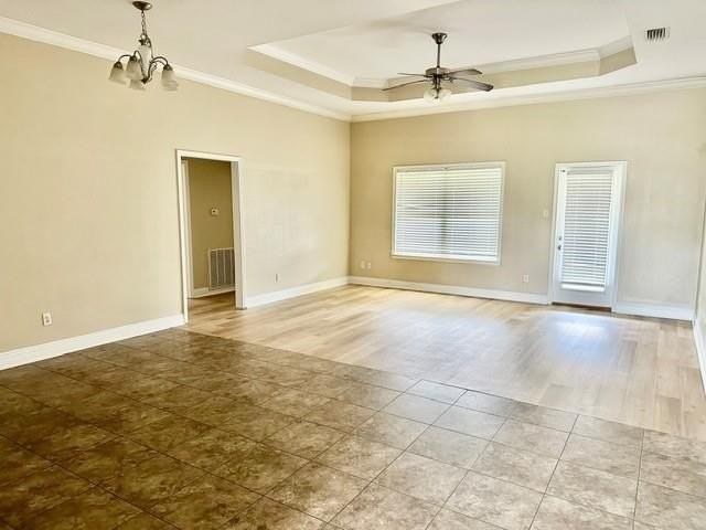 9825 Winchester Dr N - Photo 4 of 15