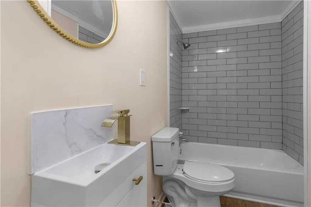 114 N Julia St #C - Photo 7 of 8
