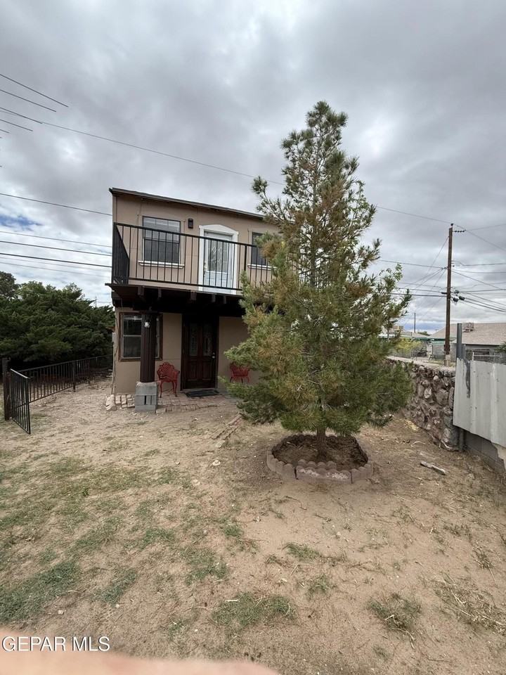 1018 Lakewood Rd #B - Photo 3 of 18