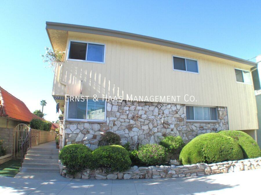 2735 E Broadway #03