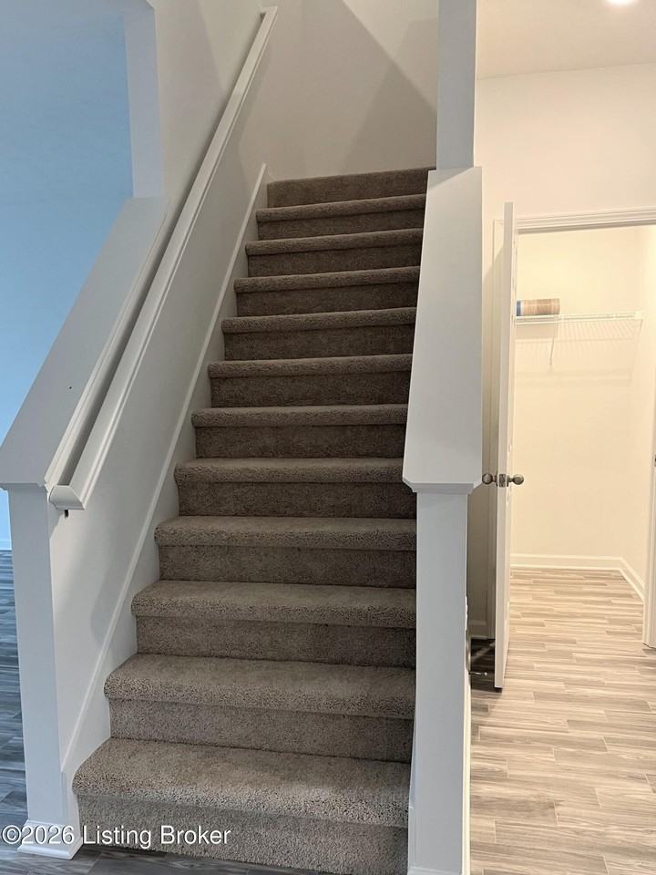 17111 Meander Way - Photo 6 of 33