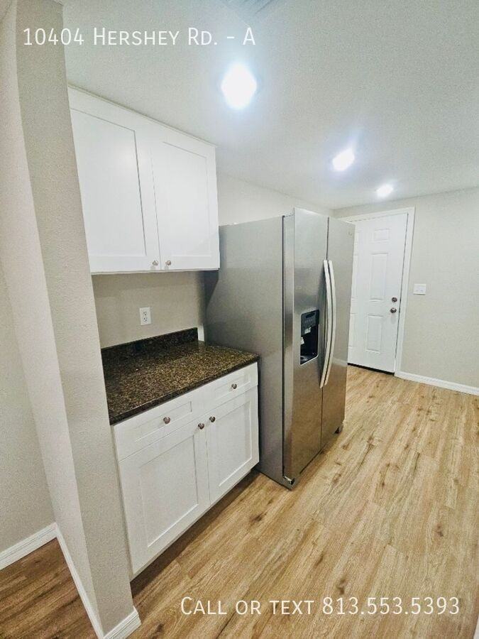 10404 Hershey Rd #A - Photo 7 of 23
