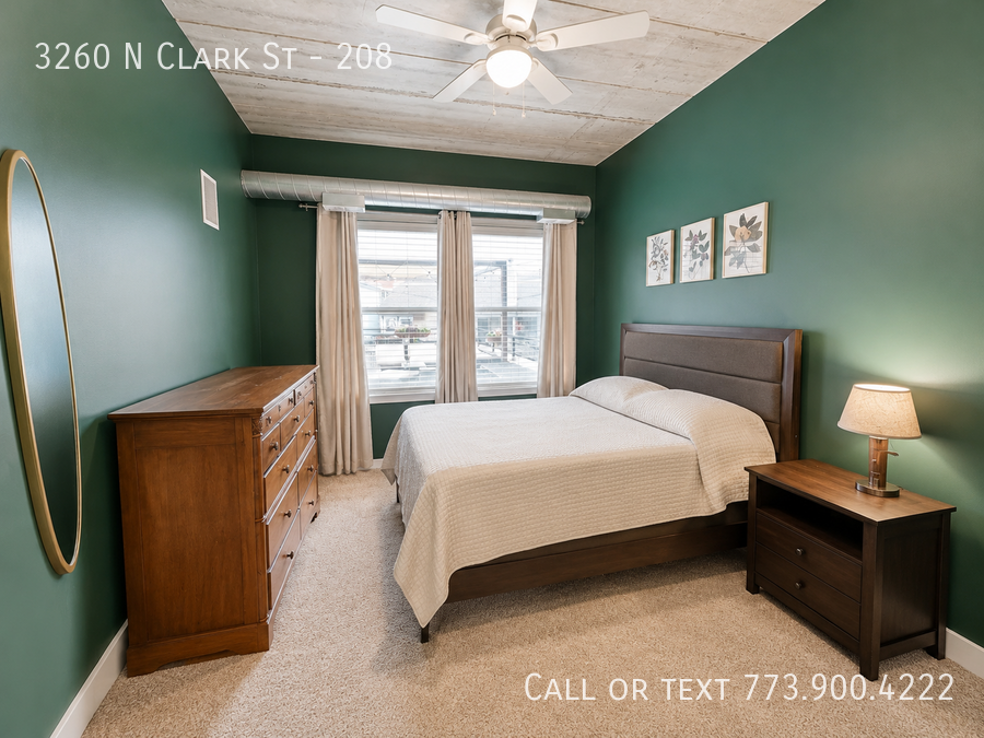 3260 N Clark St #208 - Photo 7 of 17