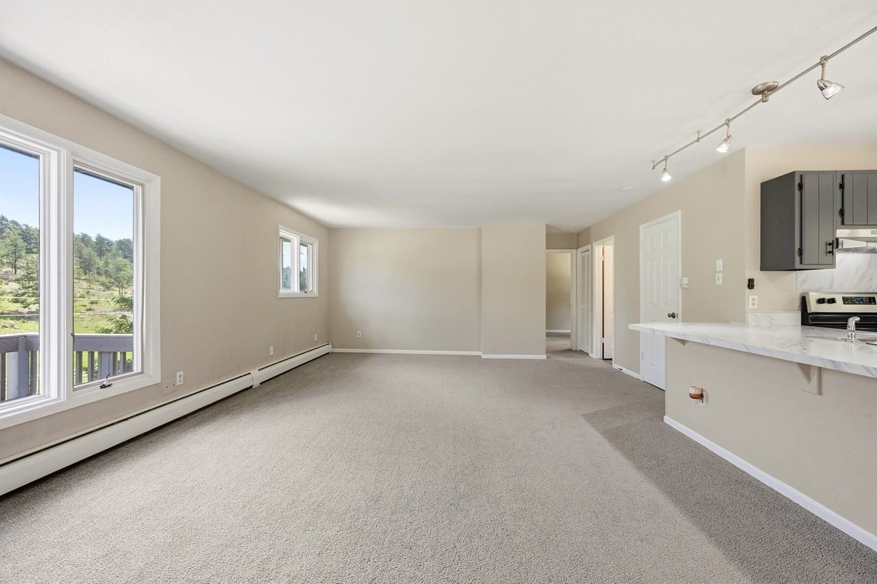 836 Sleepy Hollow Dr #A - Photo 3 of 38
