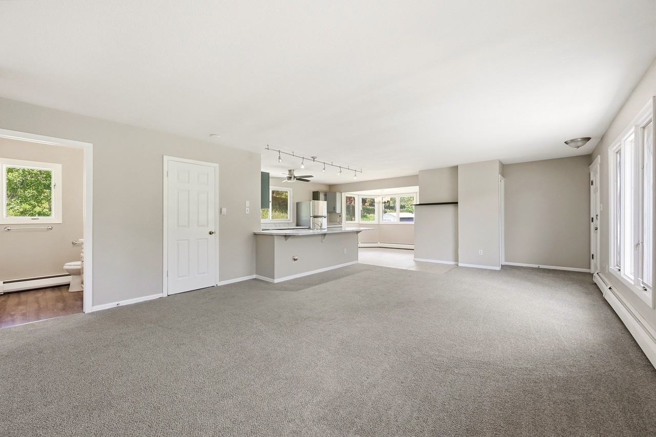 836 Sleepy Hollow Dr #A - Photo 6 of 38