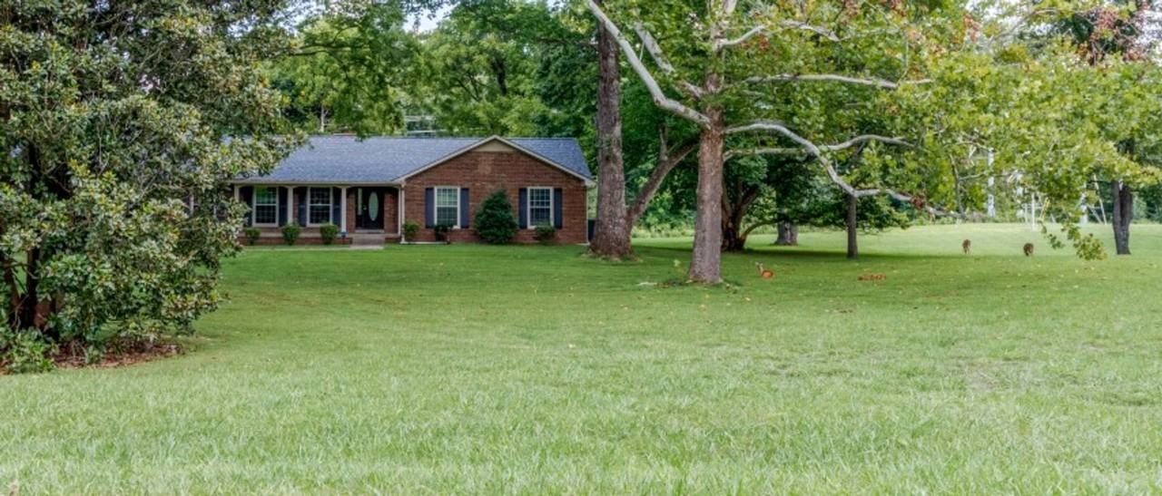 1735 Cedarcroft Dr - Photo 5 of 46