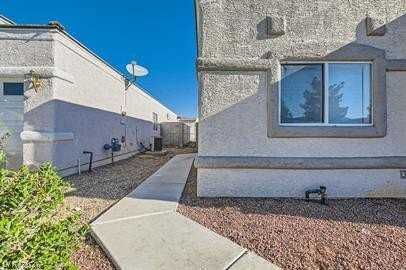 1720 Dwayne Stedman Ave - Photo 6 of 26