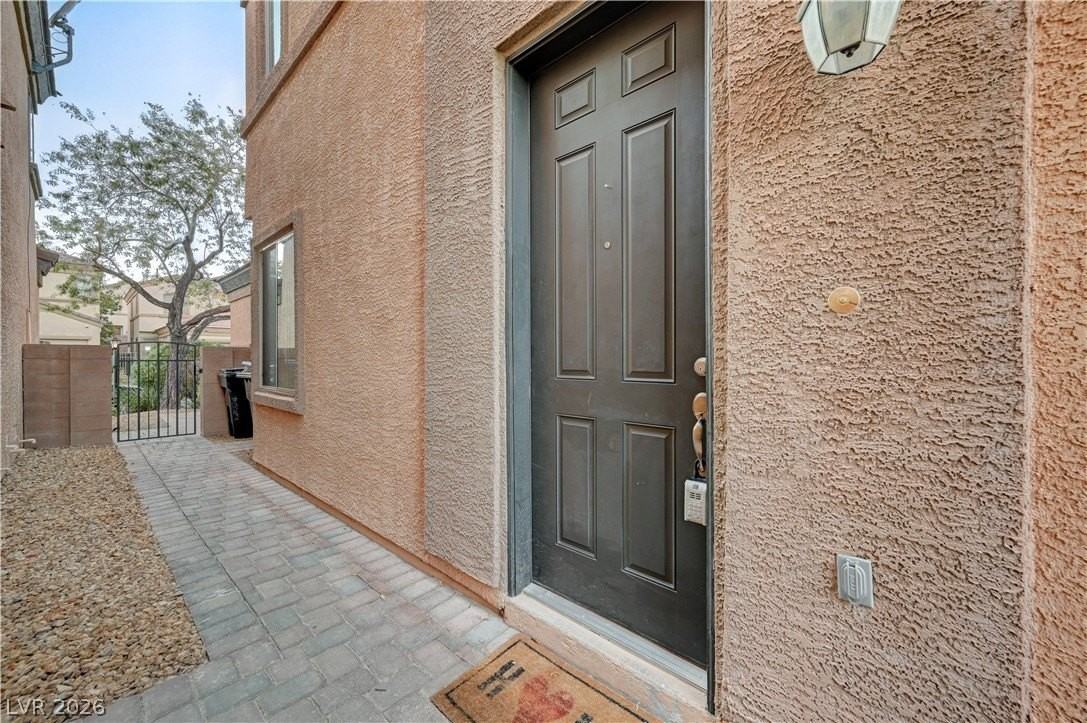 8224 Strawberry Spring St - Photo 3 of 44