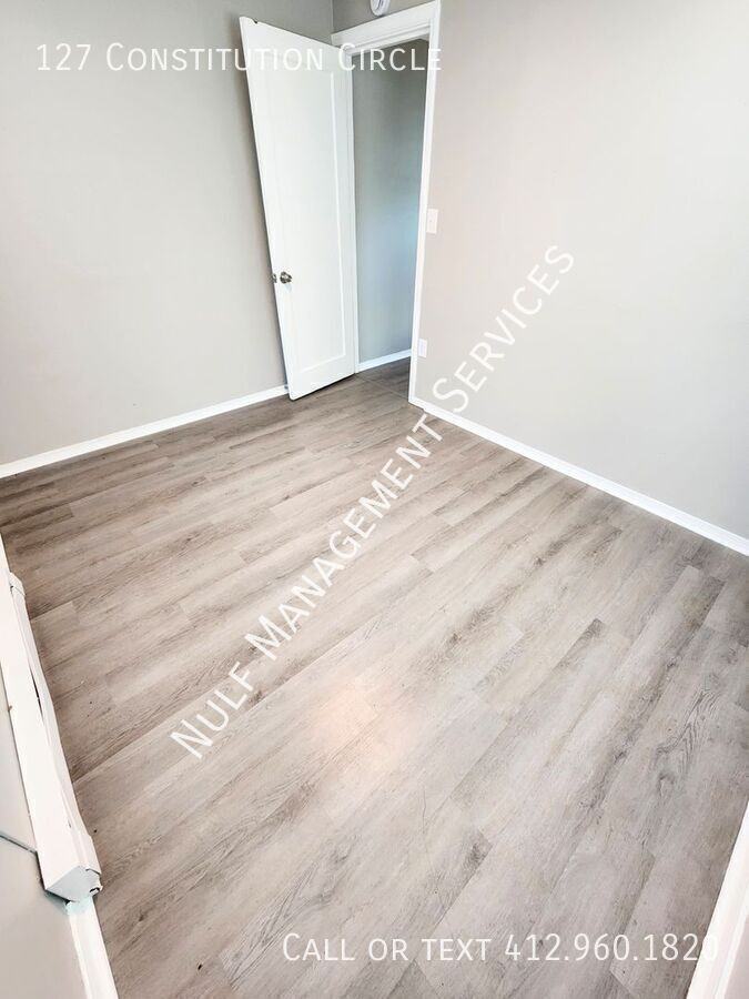 127 Constitution Cir - Photo 6 of 8
