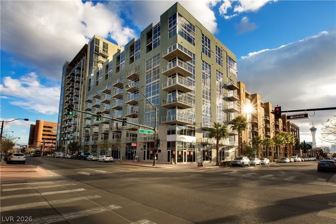 353 E Bonneville Ave #233
