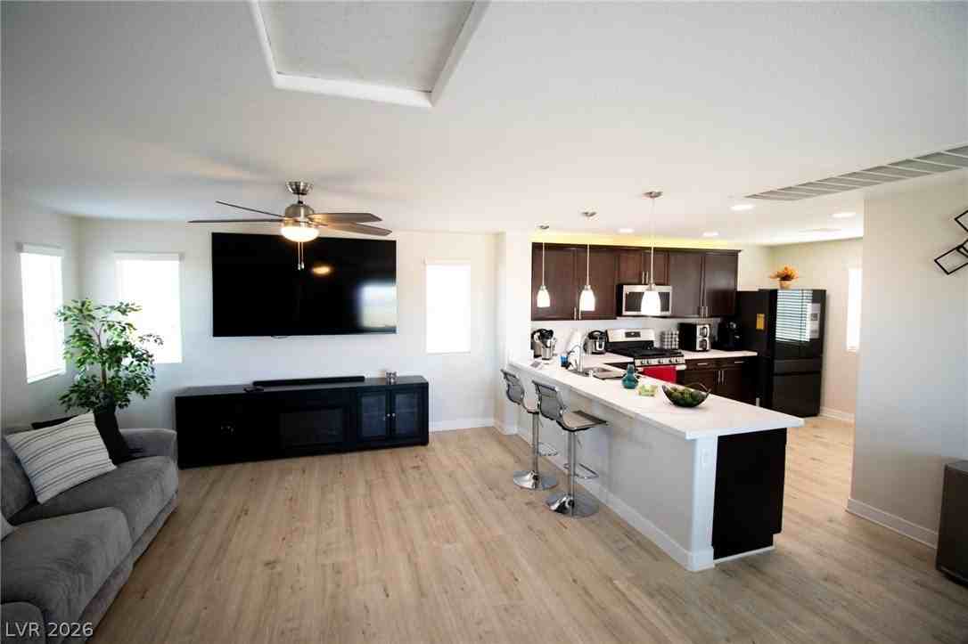 9955 Heritage Desert St - Photo 7 of 38