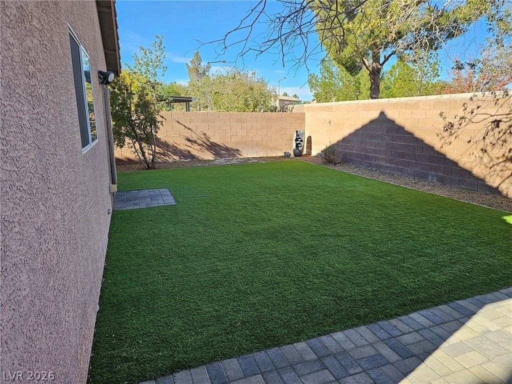 5064 Whistling Acres Ave - Photo 6 of 30