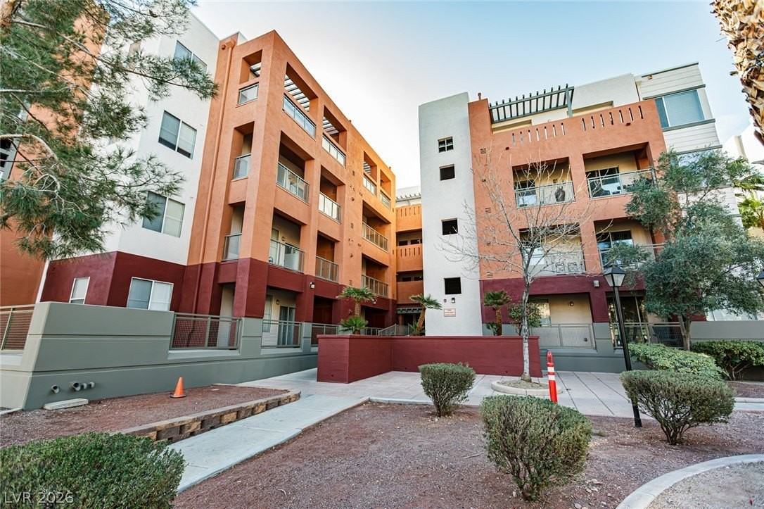 43 E Agate Ave #406