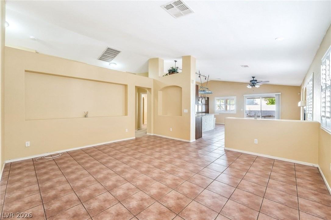 9346 Coral Berry St - Photo 6 of 35