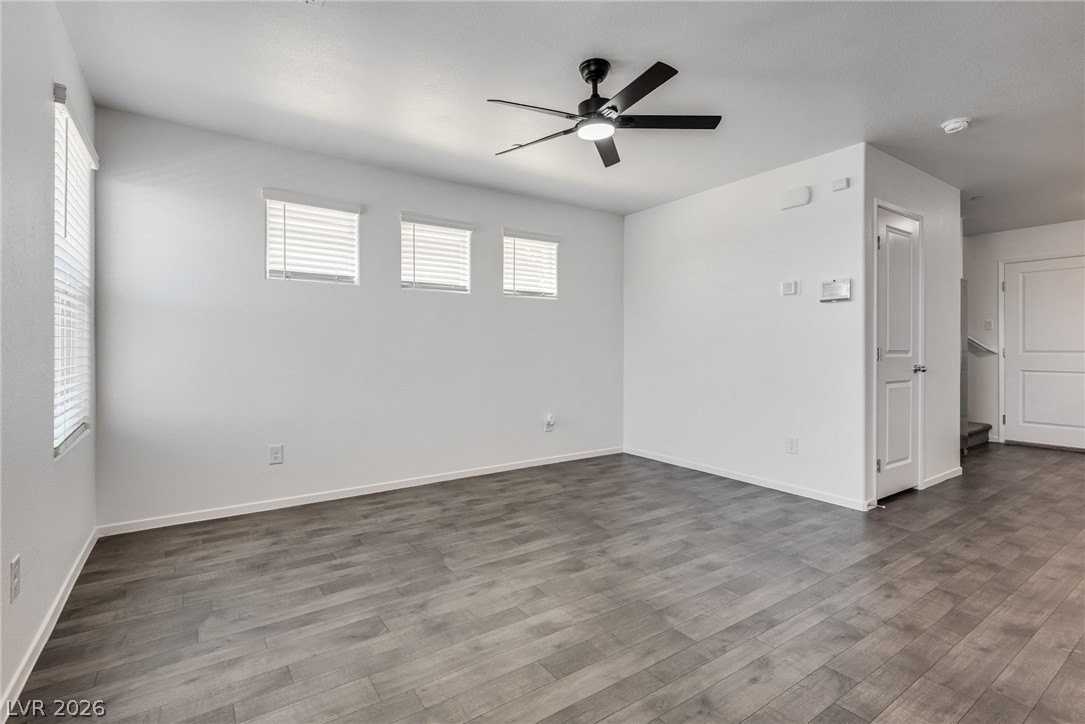 1114 Scarlet Sparrow St - Photo 5 of 25