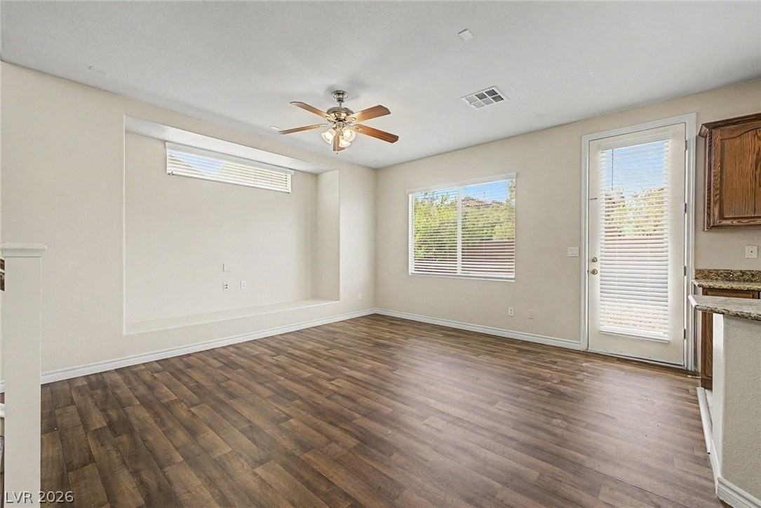 10560 Laurelwood Lake Ave - Photo 3 of 30