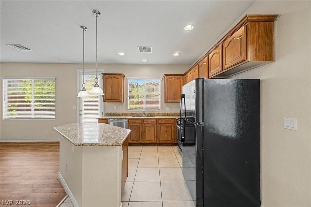 10560 Laurelwood Lake Ave - Photo 5 of 30
