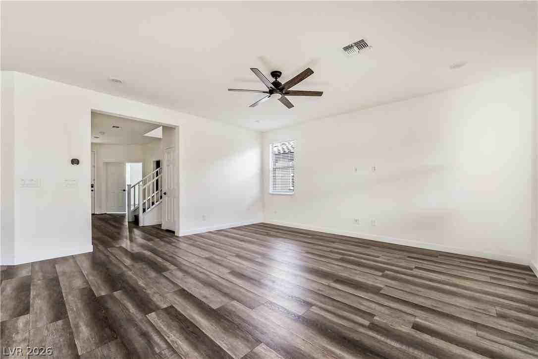 7547 Mojave Wind Ave - Photo 5 of 25