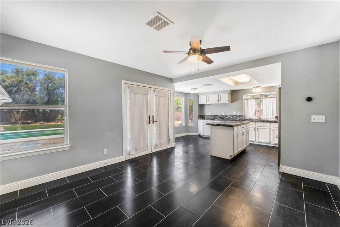 8412 White Shore Cir - Photo 5 of 23
