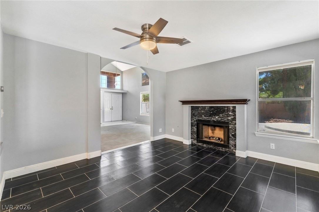 8412 White Shore Cir - Photo 6 of 23