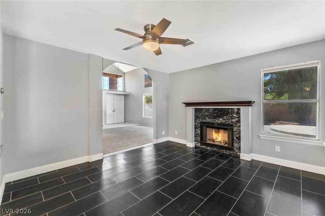 8412 White Shore Cir - Photo 7 of 23