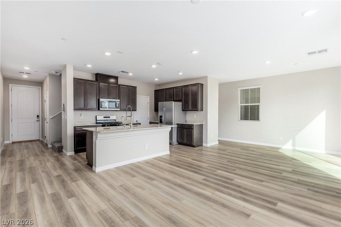 2280 Teatro Ave - Photo 2 of 27
