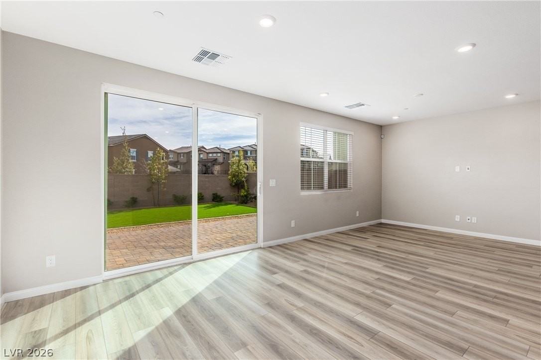 2280 Teatro Ave - Photo 4 of 27
