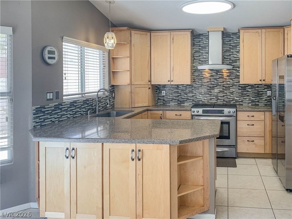 405 Europa Way - Photo 6 of 24