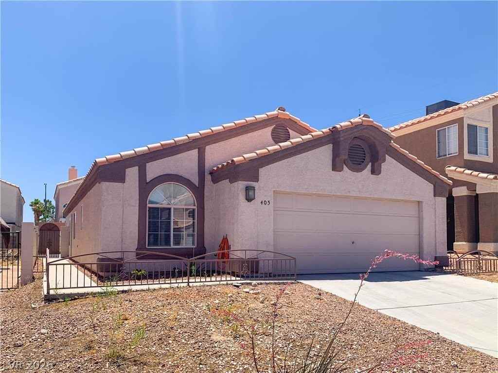 405 Europa Way - Photo 3 of 24