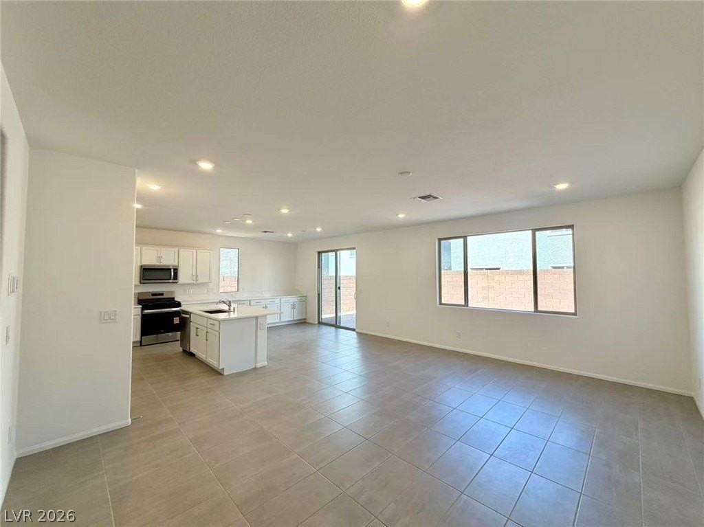5956 Miller Ln - Photo 3 of 21