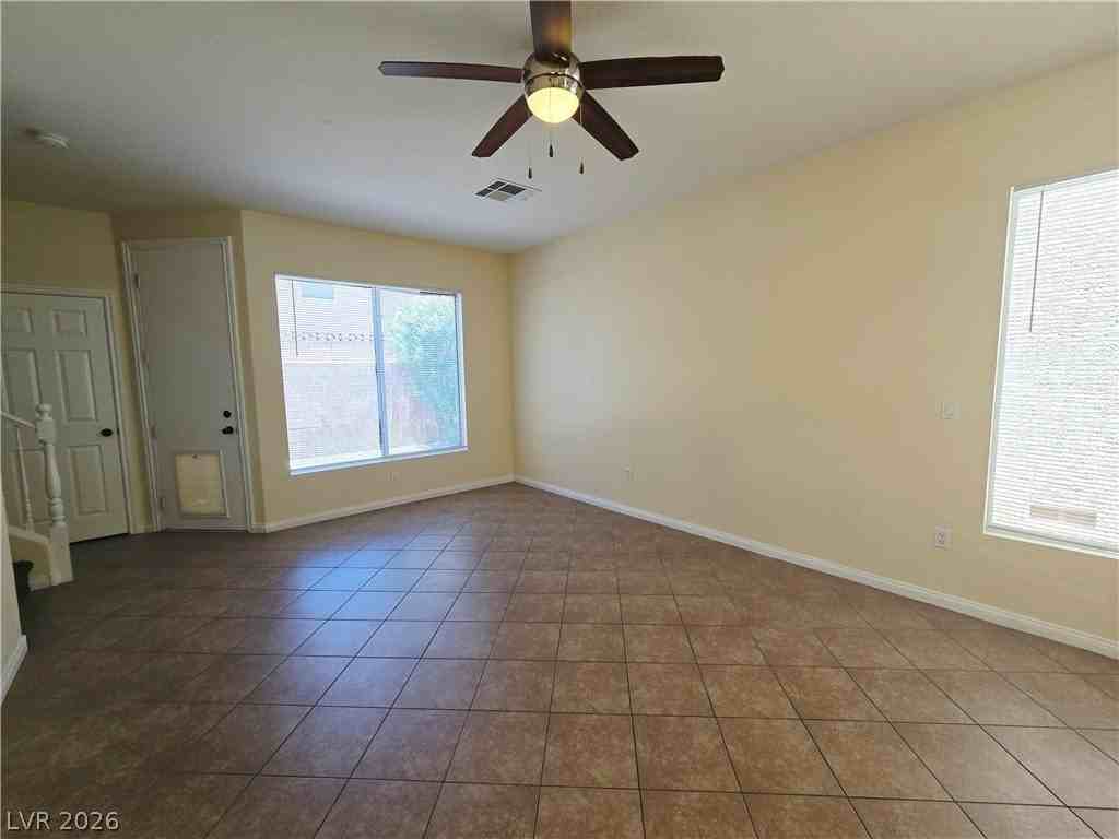 8295 Golden Flowers St - Photo 6 of 33