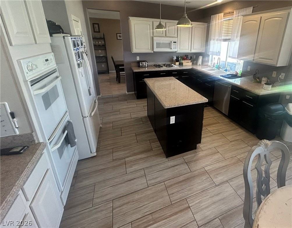 2076 Santina Ave - Photo 4 of 31