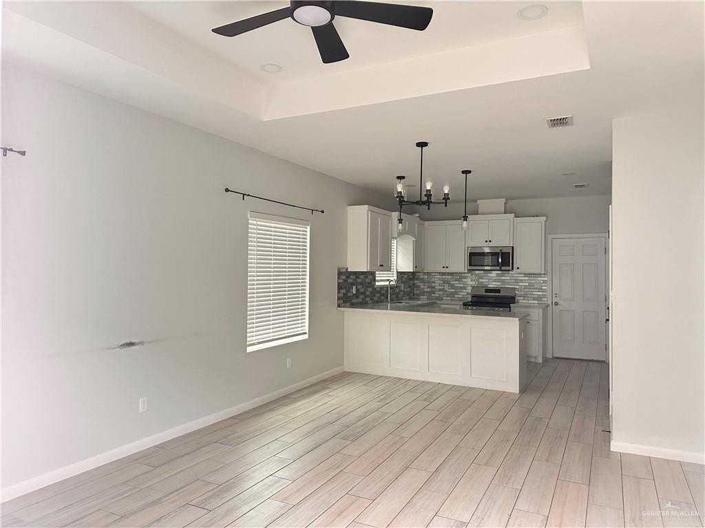 1019 N Clarence Ave #1 - Photo 2 of 8