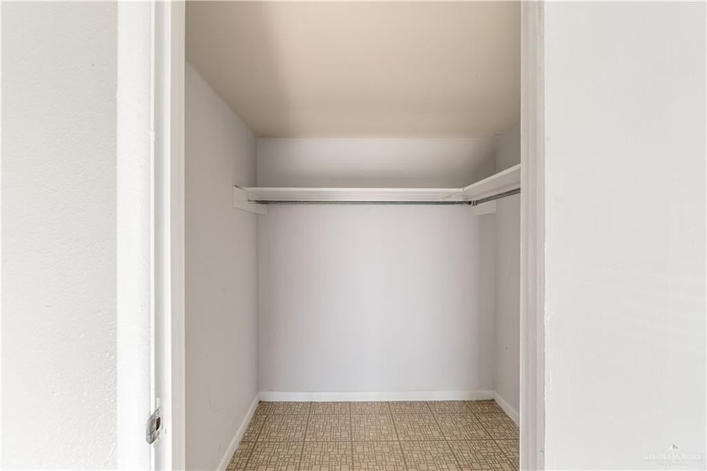201 N Montevideo Ave #2 - Photo 4 of 8