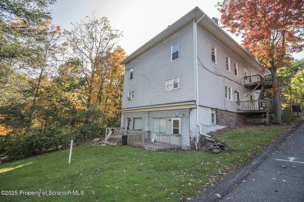 211 Grand Ave #6