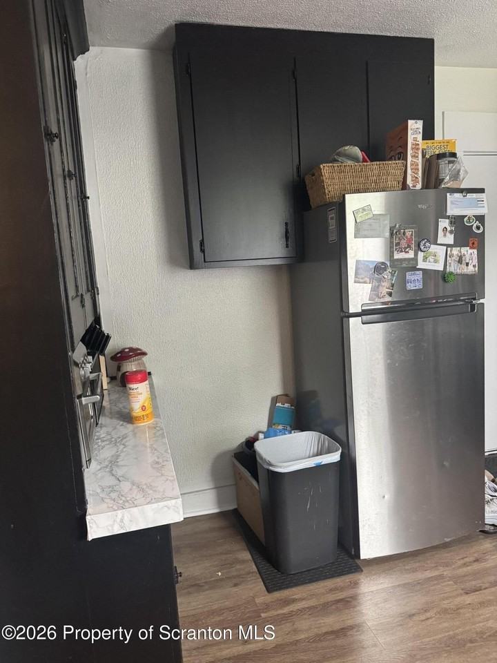 211 Grand Ave #6 - Photo 3 of 11