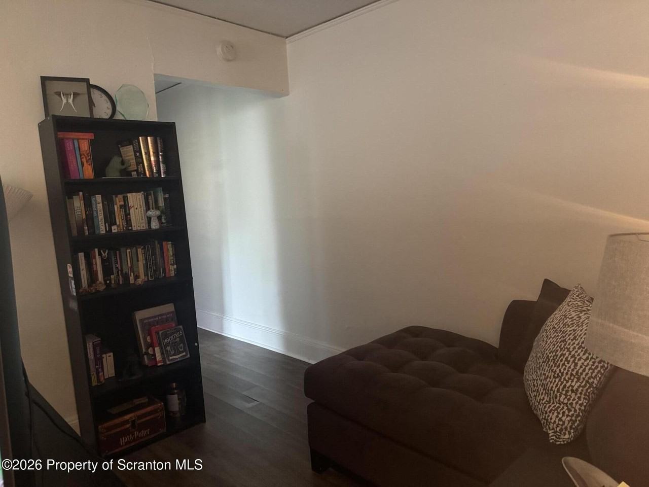 211 Grand Ave #6 - Photo 7 of 11