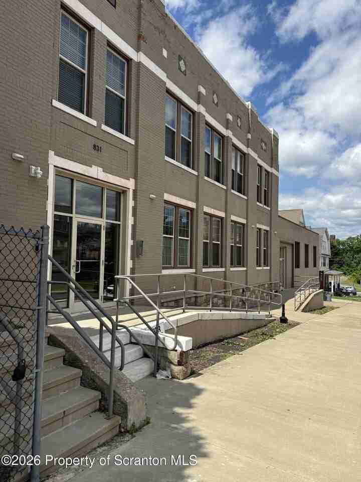 829 831 Adams Avenue - Photo 2 of 6