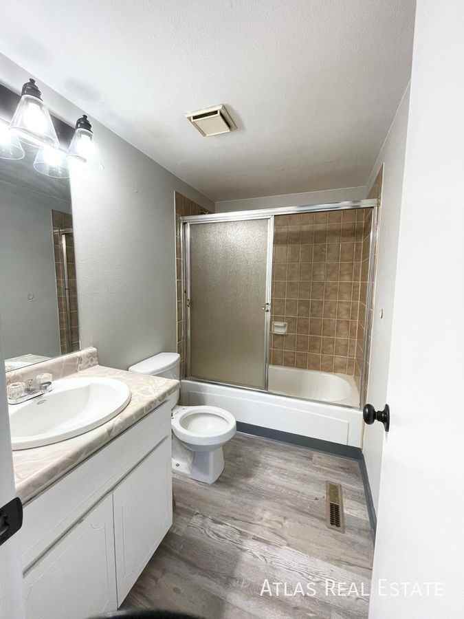 1930 W Yampa St #A - Photo 4 of 9