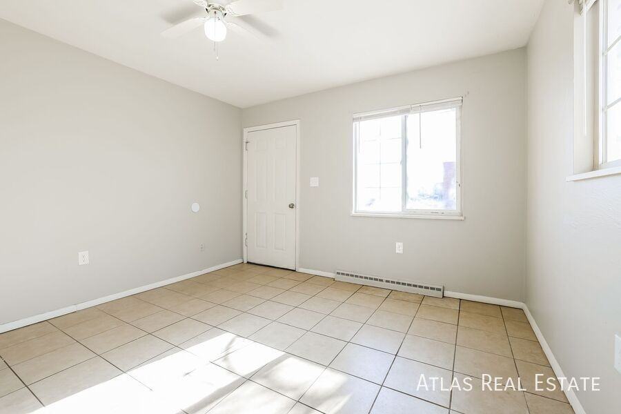 881 E Egbert St - Photo 6 of 17
