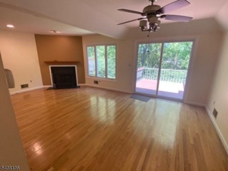 8 Stockton Ct - Photo 7 of 25