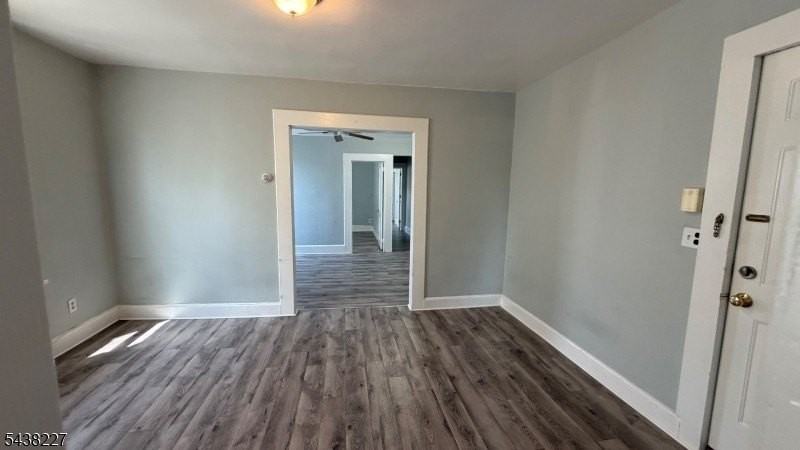 516 Morris Ave - Photo 3 of 9