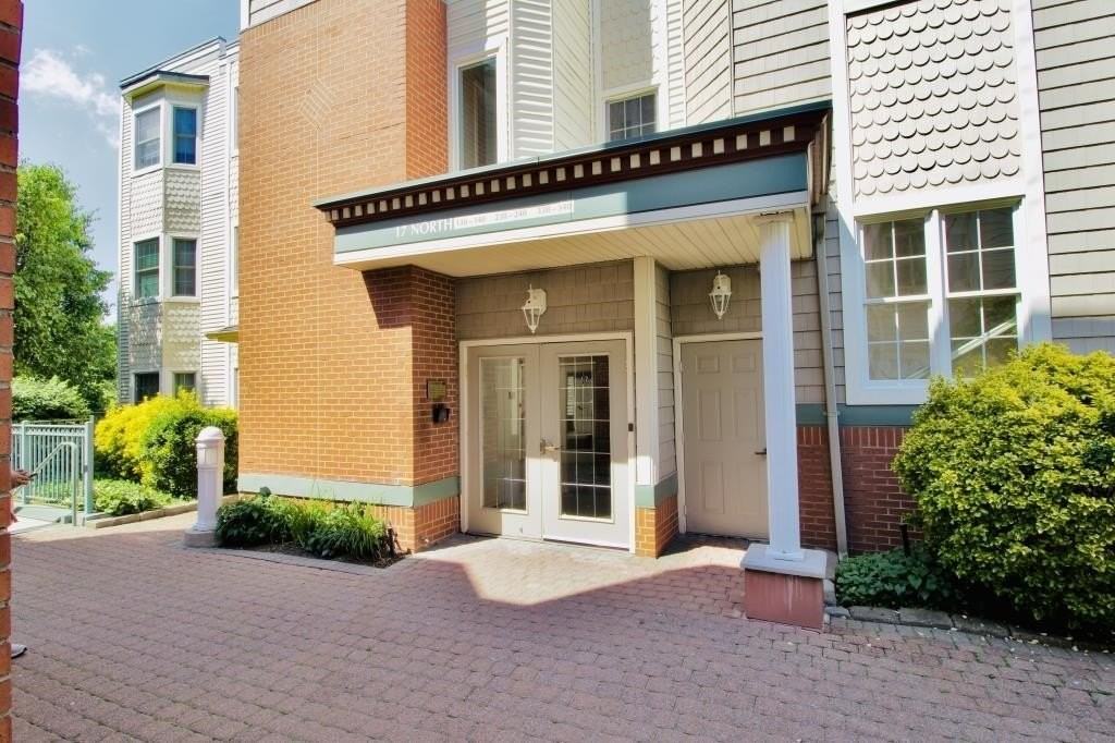 340 The Promenade - Photo 5 of 46